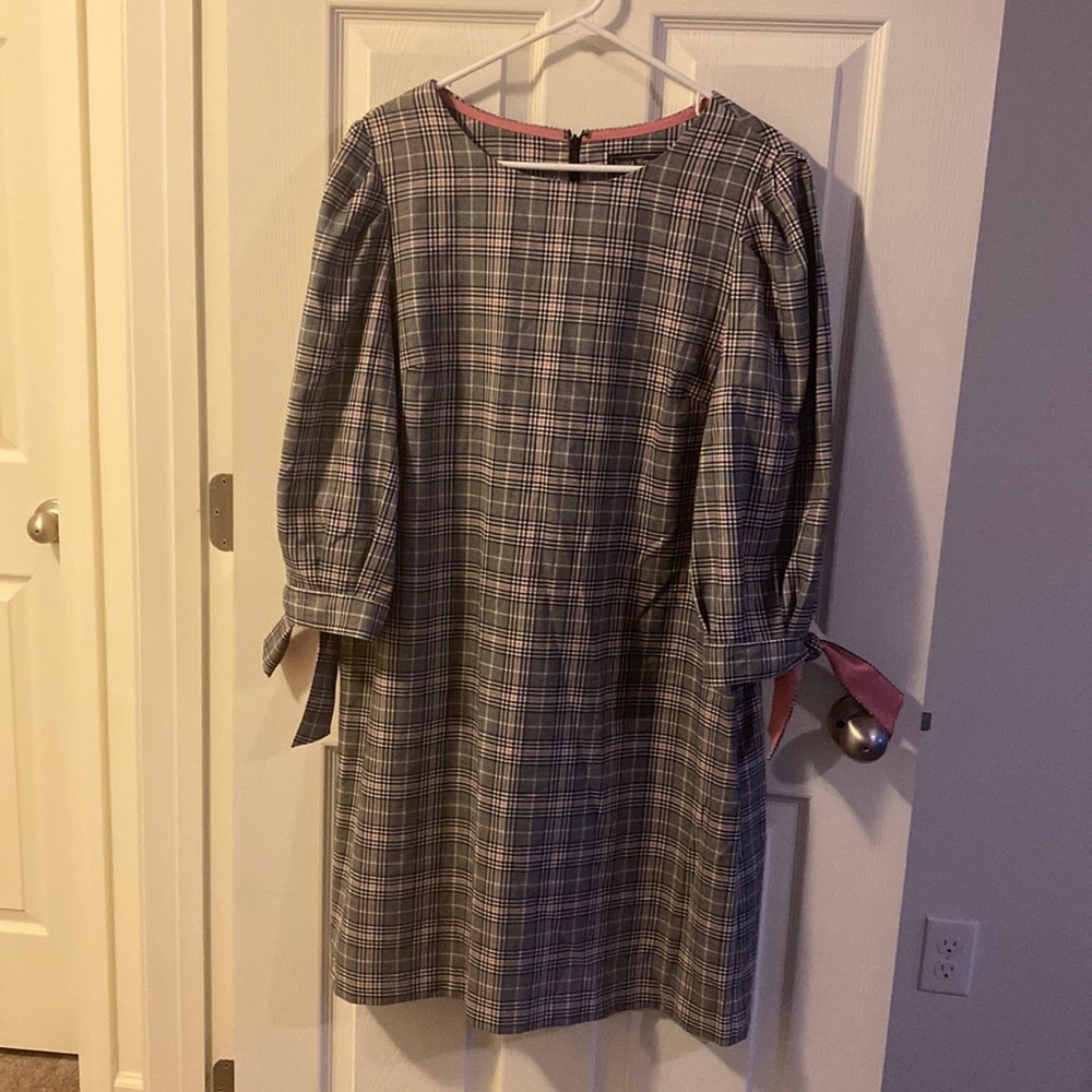 Jessica Howard gray, pink and black plaid dress